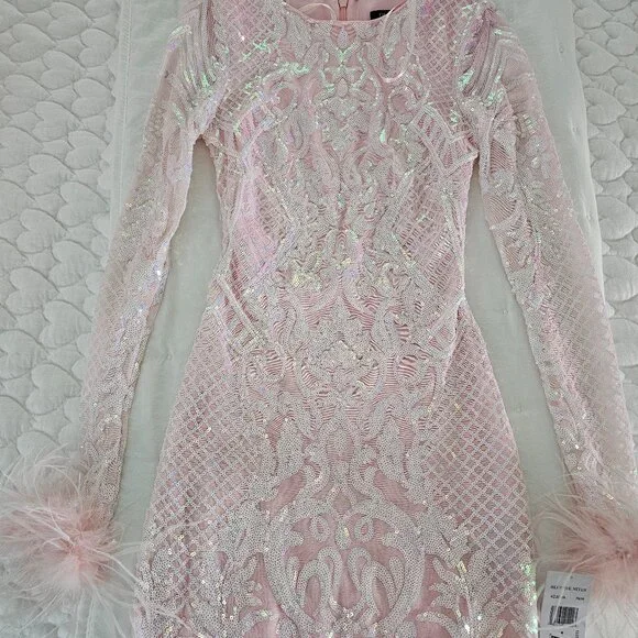 Blondie nites pink iridescent feathers dress - Picture 1 of 4